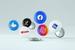 Lula reúne ministros para debater regulação de redes sociais e decisão da Meta sobre checagem de fatos