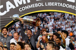 Artur Jorge concorre ao prêmio de melhor técnico das Américas após conquistas históricas com o Botafogo
