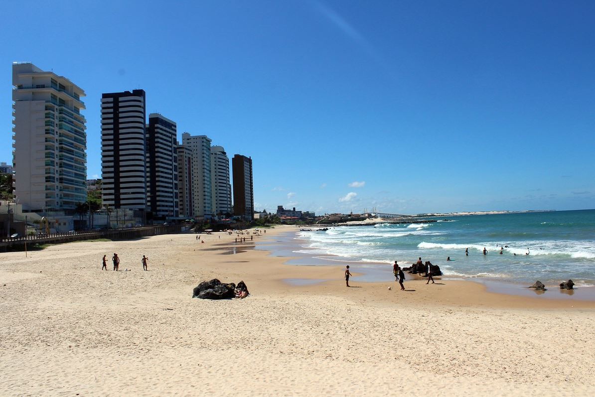 Boletim aponta três pontos impróprios para banho no litoral do RN neste fim de semana