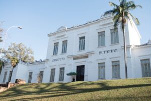 Butantan solicita à Anvisa registro de vacina inovadora contra dengue em dose única