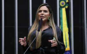 Câmara aprova inclusão da violência vicária na Lei Maria da Penha