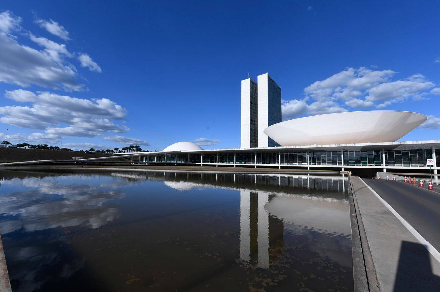 Congresso tem uma semana para aprovar corte de gastos