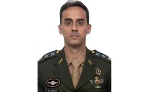 Irmã de militar preso por tentativa de golpe é flagrada com eletrônicos em panetone; visitas suspensas