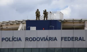 Jovem baleada na cabeça durante ação da PRF na Rodovia Washington Luís