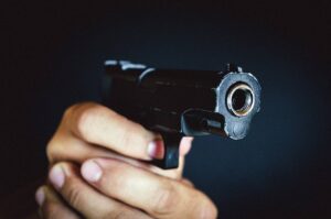 Lula sanciona decreto com novas regras para armas de fogo e clubes de tiro