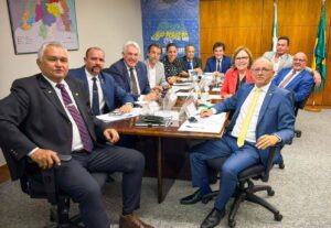 Congresso aprova pacote fiscal com mudanças no salário mínimo e BPC