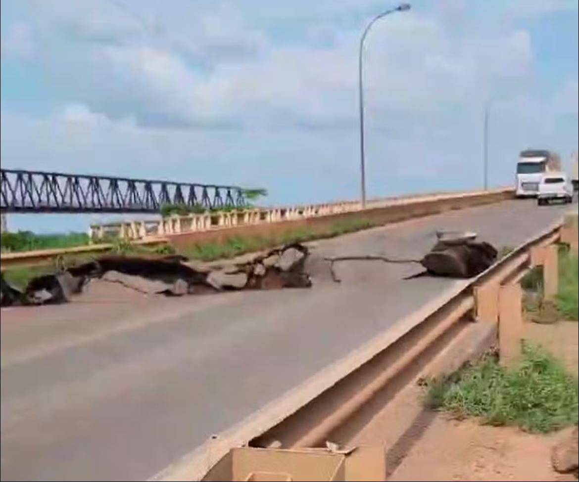 [VÍDEO] Vereador flagra momento em que asfalto racha e ponte desaba entre o Tocantins e o Maranhão