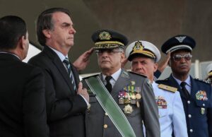 Indiciado em inquérito do golpe viajou no mesmo voo de Gilmar Mendes