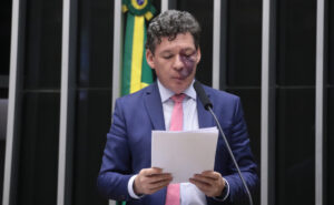 Reforma Tributária: Câmara analisa e relator defende mudanças do Senado