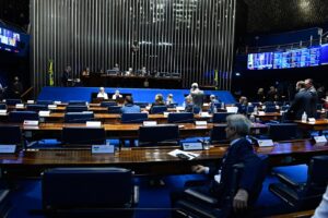 Senado Aprova Limite para Reajuste do Salário Mínimo e Conclui Pacote Fiscal