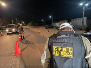 Três motoristas presos por embriaguez em Assu; um levava criança sem proteção