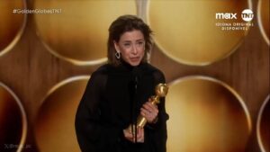 Fernanda Torres conquista Globo de Ouro de melhor atriz por atuação em drama