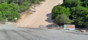 Após engorda, banhistas de Ponta Negra relatam mudanças no mar e prefeitura promete estabilização