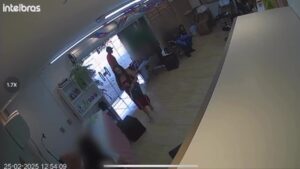 Assalto em salão de beleza em Natal: dupla rouba perucas e esquece arma na fuga