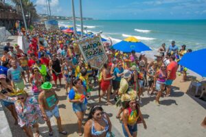 Banda da Praia agita o Carnaval 2025 em Ponta Negra com desfile e shows