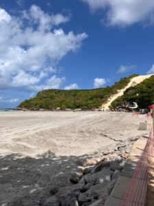 Engorda de Ponta Negra: Defesa Civil aponta falhas e sugere retenção de R$ 4 milhões