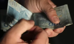 Prefeitura de Natal antecipa pagamento de fevereiro para servidores, injetando R$79,6 milhões na economia local