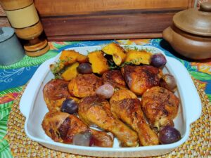 Receita Simples e Saborosa: Sobrecoxa de Frango com Jerimum ao Forno