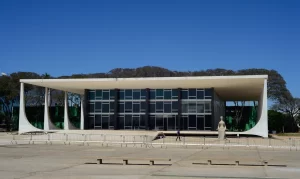 STF avalia constitucionalidade da Lei de Anistia em casos de ocultação de cadáver na ditadura