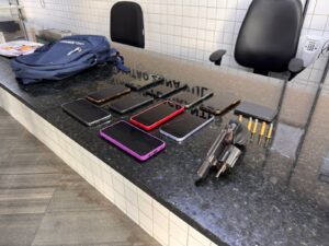 Adolescente Disfarçado de Gari Aterroriza Natal com Série de Assaltos