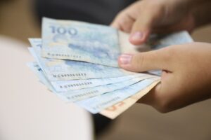 Crédito do Trabalhador: Nova Linha Consignada para CLT e MEI Impulsiona Simulações e Contratações
