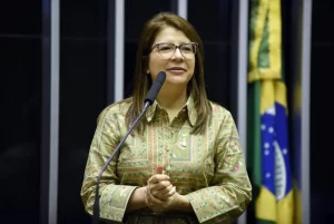 Deputada Carla Dickson assume vice-presidência nacional da Frente Parlamentar Evangélica