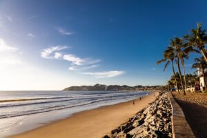 Natal se destaca como um dos destinos mais acolhedores do Brasil em 2025, aponta Booking.com