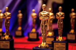 Oscar 2025: ‘Anora’ e ‘Ainda Estou Aqui’ Triunfam em Noite de Premiação em Los Angeles