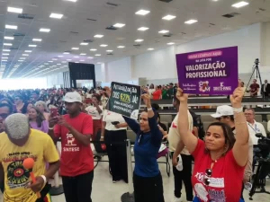 Professores do RN avaliam nova proposta de reajuste salarial após decisão do STF