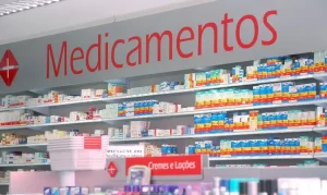 Resolução que Permite a Farmacêuticos Prescrever Medicamentos Tarjados Gera Controvérsia