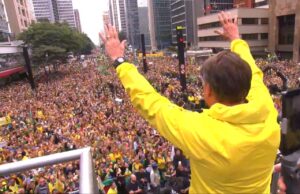 Ato de Bolsonaro na Paulista reúne apoiadores e pede anistia para envolvidos no 8 de Janeiro