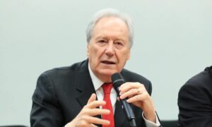 Lula formaliza no Congresso PEC da Segurança Pública para integrar forças policiais