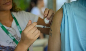Ministério da Saúde avalia inclusão da vacina contra herpes-zóster no SUS