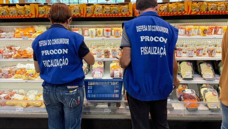 Fiscalização encontra produtos impróprios à venda durante operação Semana Santa em supermercados da Grande Natal