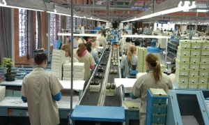 Redução da jornada de trabalho para 40 horas semanais ganha apoio do governo, mas enfrenta resistência