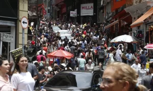 Brasil avança no IDH e alcança 84ª posição em ranking global, aponta relatório da Pnud