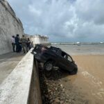 Carro é encontrado pendurado em passarela do Forte dos Reis Magos, em Natal