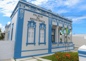Mossoró enfrenta risco de paralisação na educação e urbanismo por atraso em pagamentos