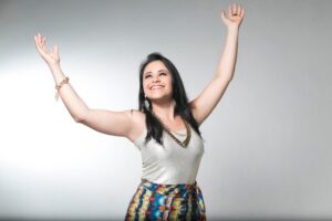 Nara Costa se apresenta em Caicó no Festival do Industriário 2025