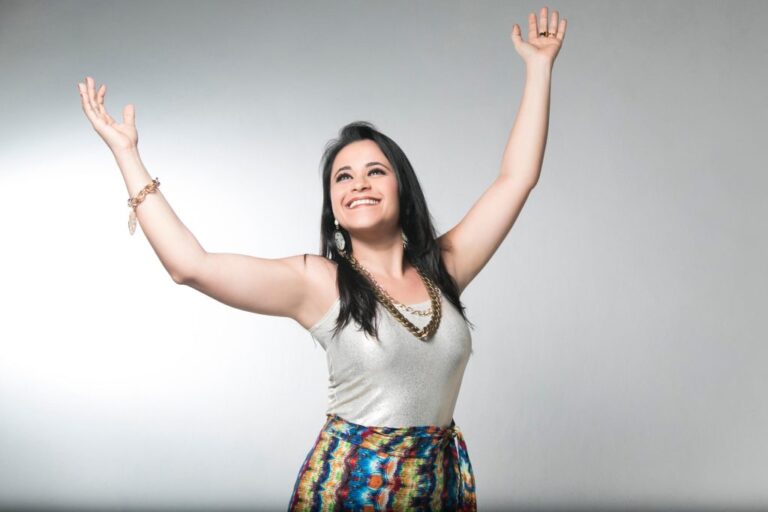 Nara Costa se apresenta em Caicó no Festival do Industriário 2025