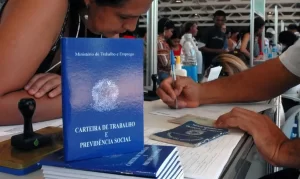 Parnamirim Oferece 150 Vagas de Emprego em Feirão com Foco em Atendimento e Inclusão