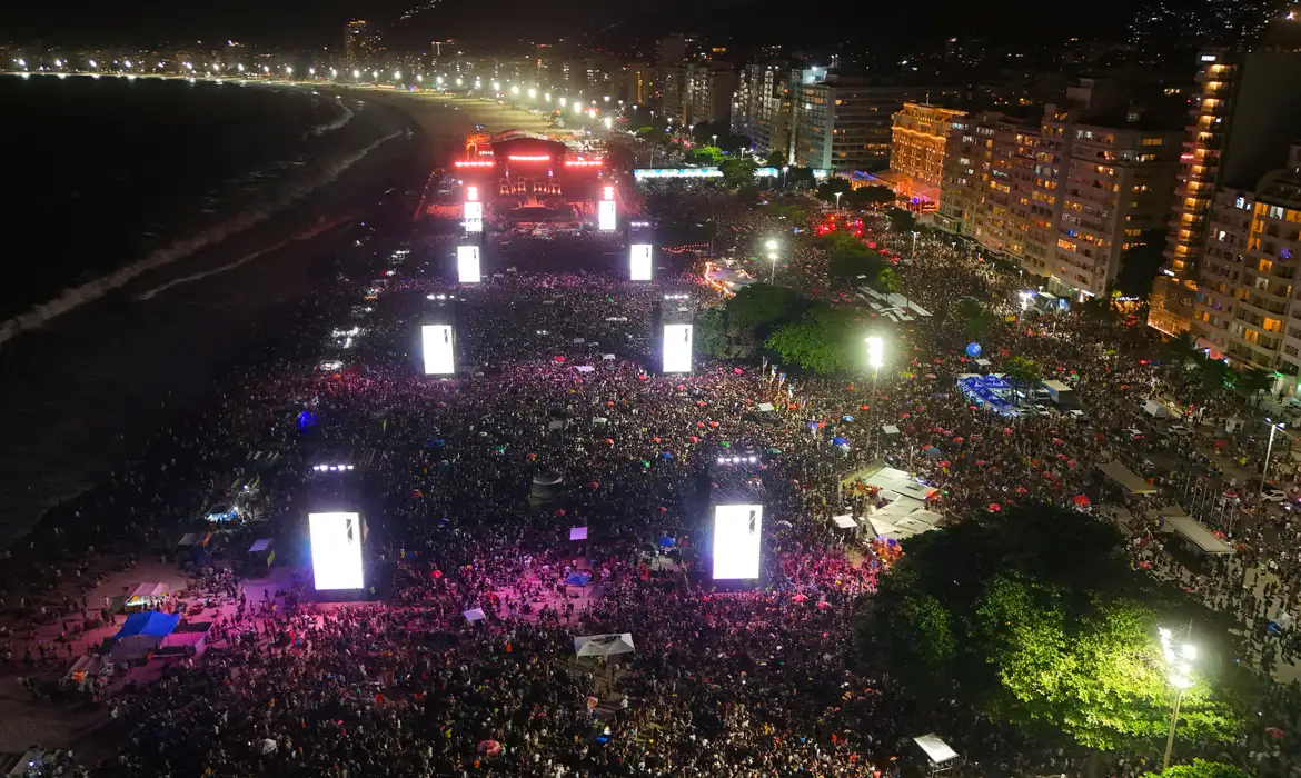 Polícia Civil do Rio desarticula plano de atentado durante show de Lady Gaga em Copacabana