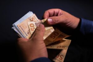 Rendimento médio no RN cresce 9,8% em 2024, mas desigualdade ainda é alta, aponta PNAD Contínua