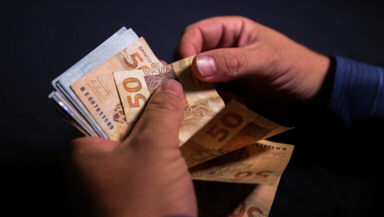 Rendimento médio no RN cresce 9,8% em 2024, mas desigualdade ainda é alta, aponta PNAD Contínua